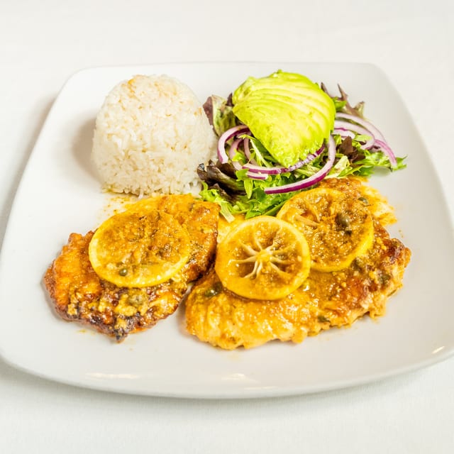 Pollo al Limon (Lemon Chicken).