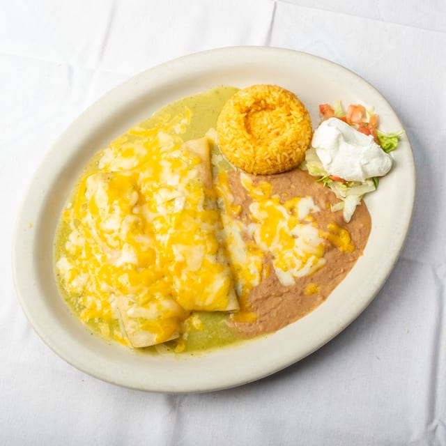 Enchiladas Verdes (Green Sauce Enchiladas).